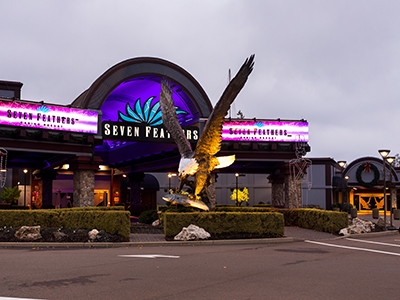 chinook winds casino outside